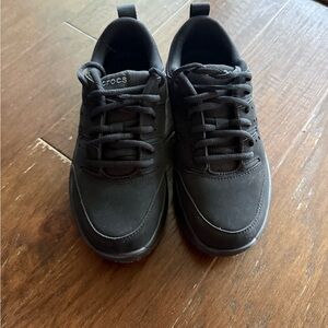 CROCS “On The Clock” Slip Resistant Work Sneaker Shoes Size W8 M6 Black EUC